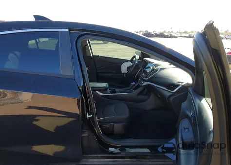 2017 Chevrolet Volt Lt z USA, uszkodzony, nr VIN 1G1RA6S54HU113799